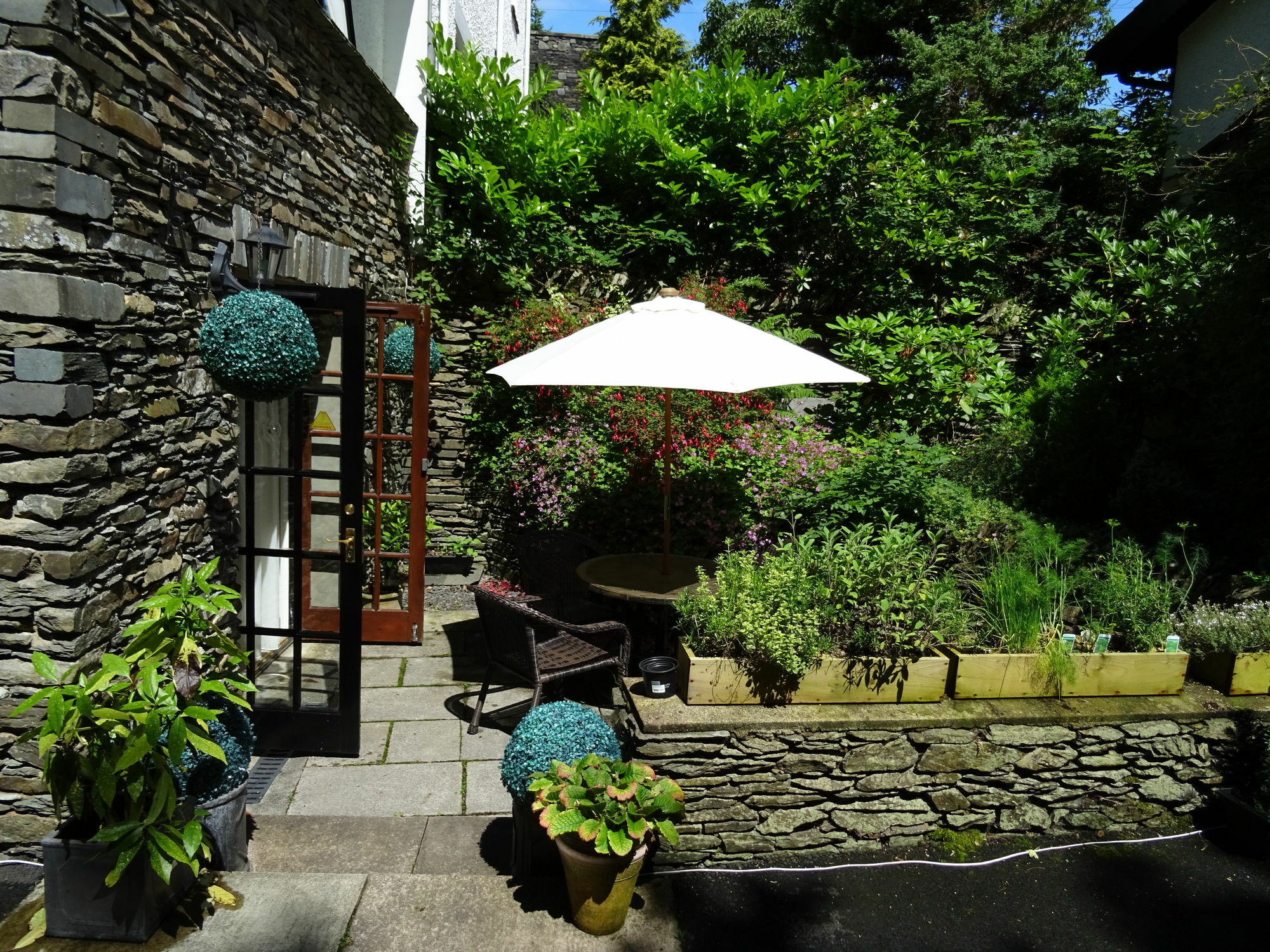 Woodlands Guest house